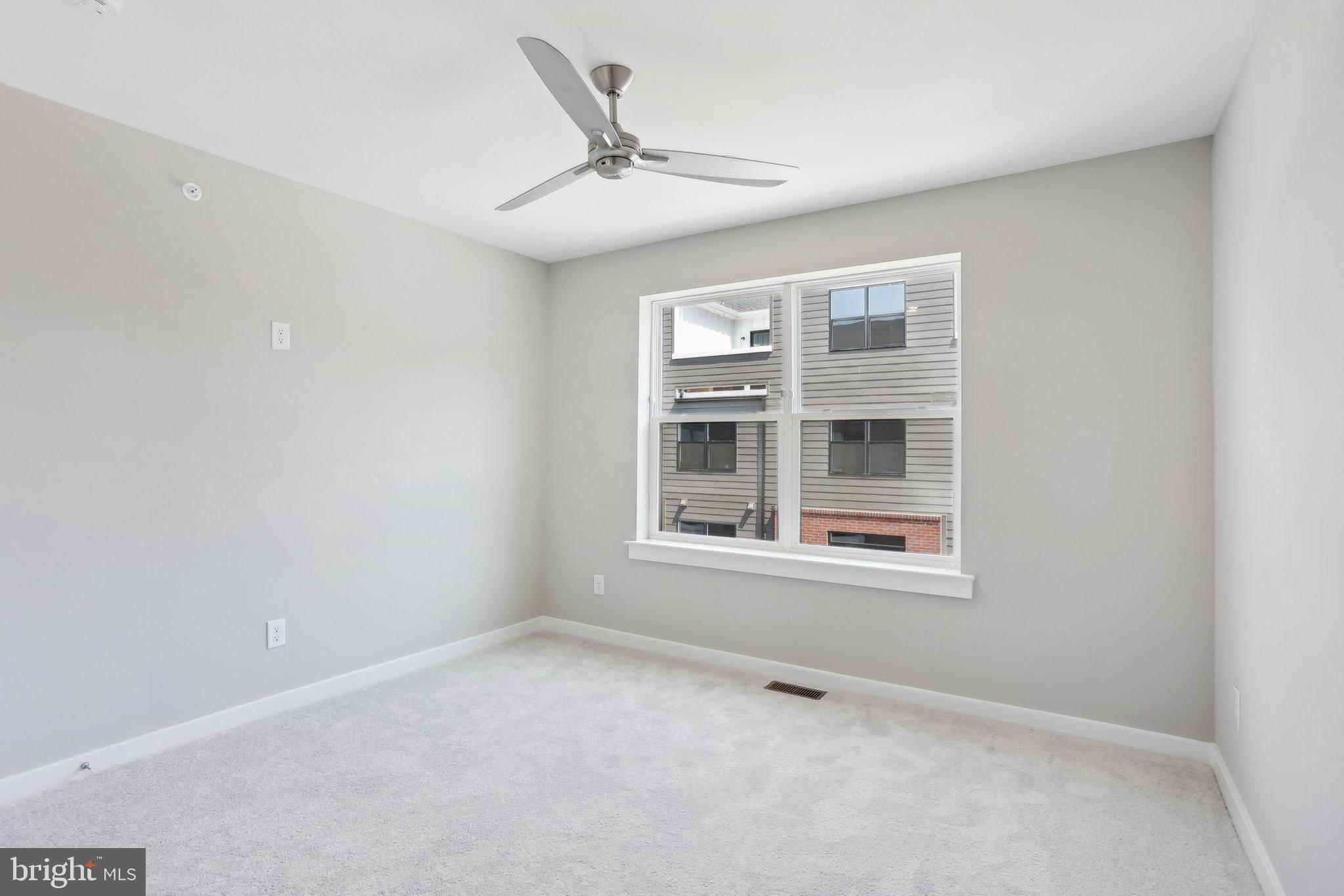 RIVER PLACE - Residential