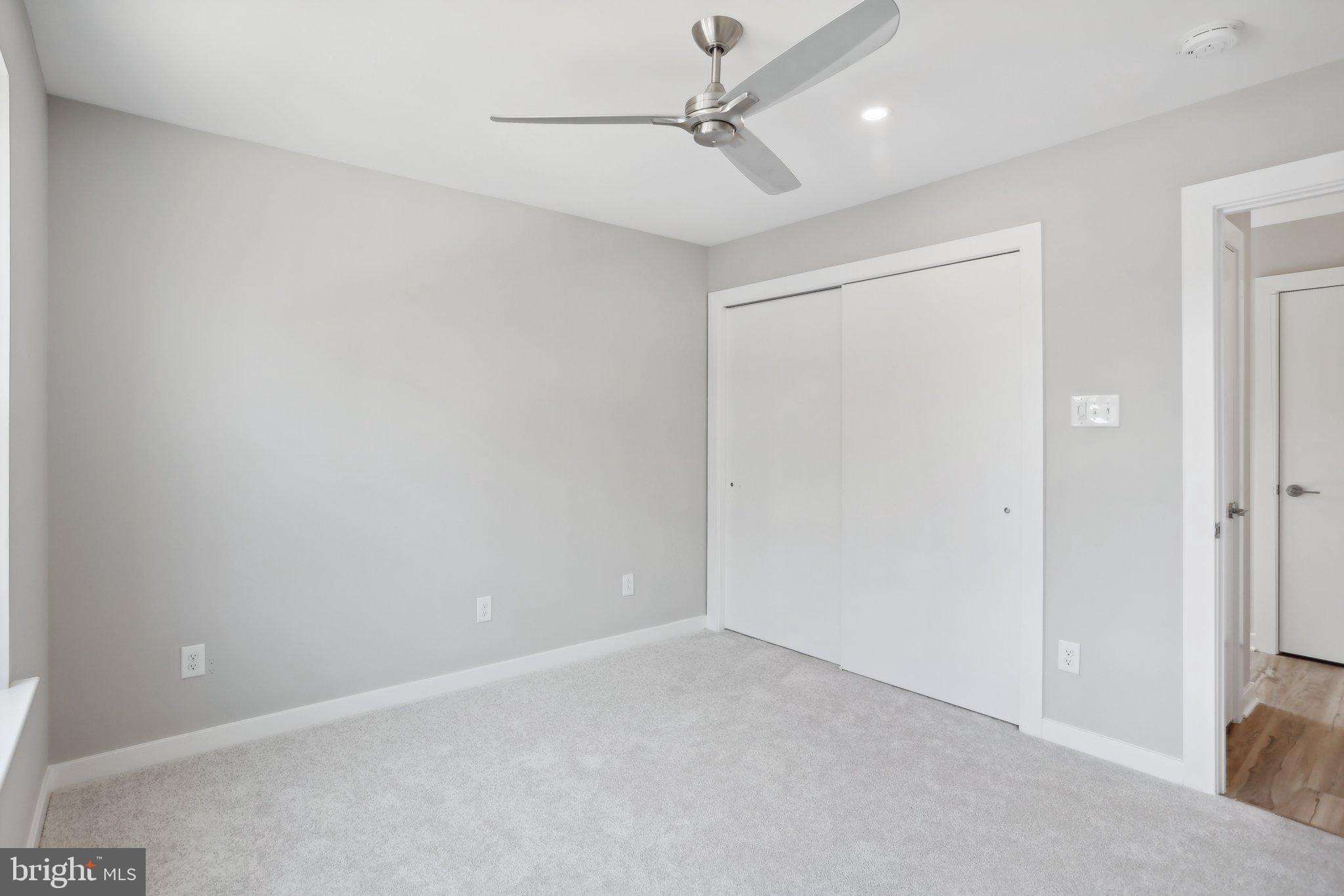 RIVER PLACE - Residential