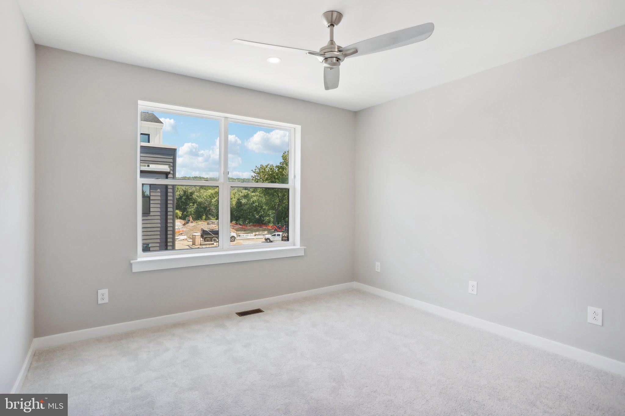 RIVER PLACE - Residential