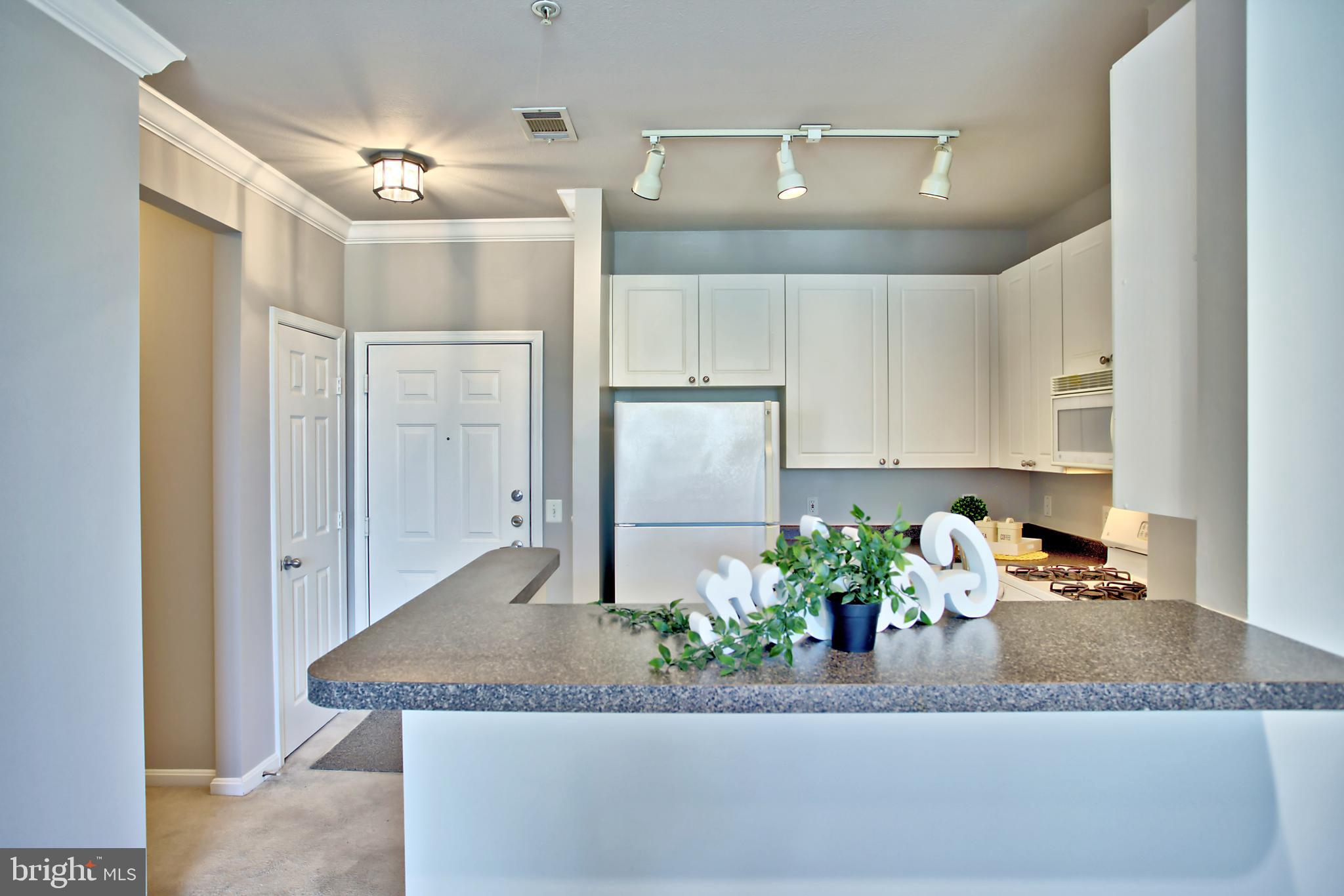 MARQUIS AT VIENNA STATION - Residential
