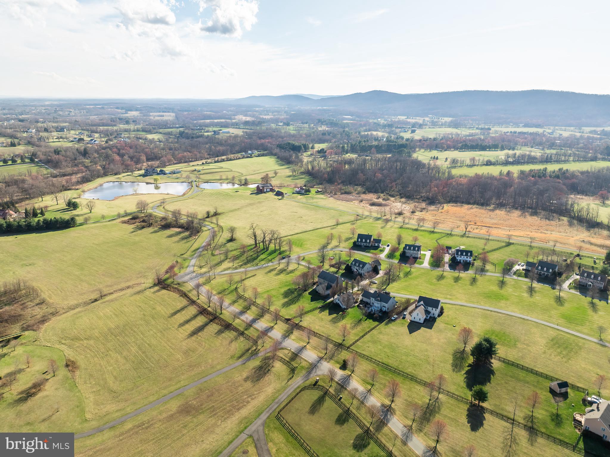 WATERFIELD HAMLET - Residential