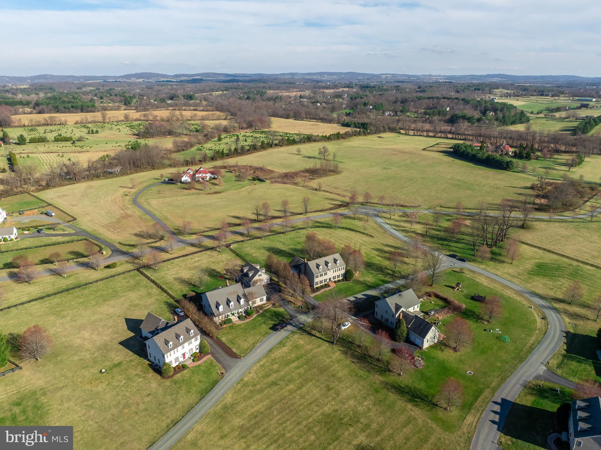 WATERFIELD HAMLET - Residential