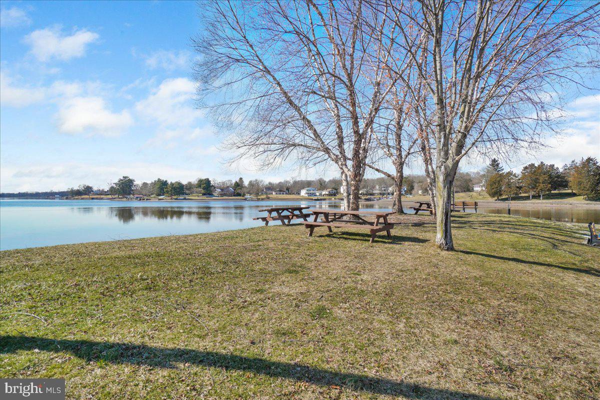 LAKE HERITAGE - Residential