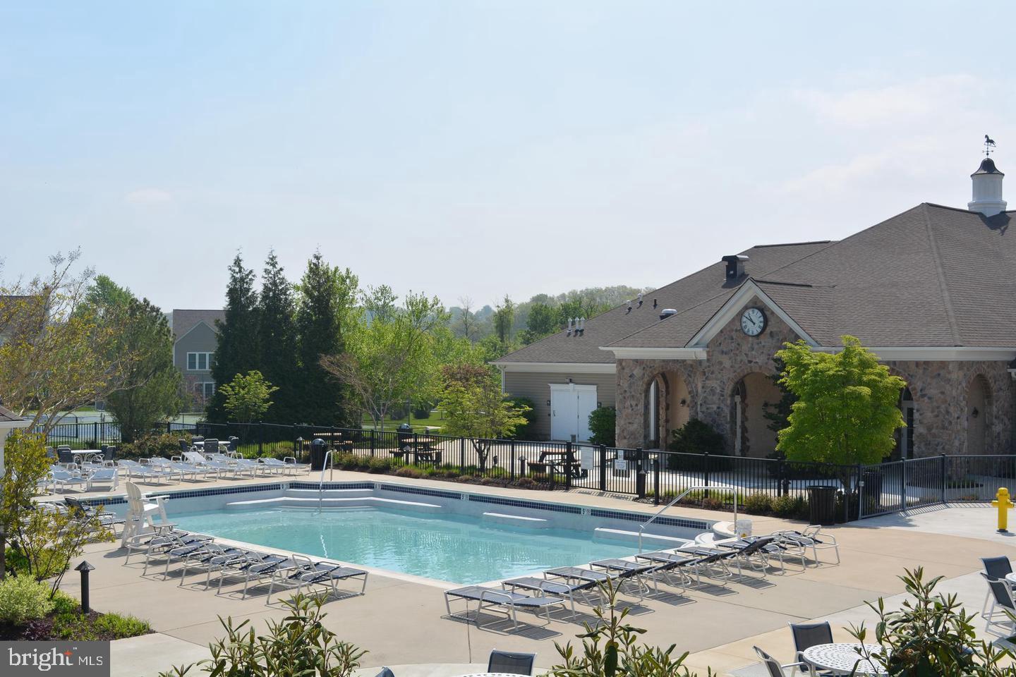 WINDSOR RIDGE - Residential Lease