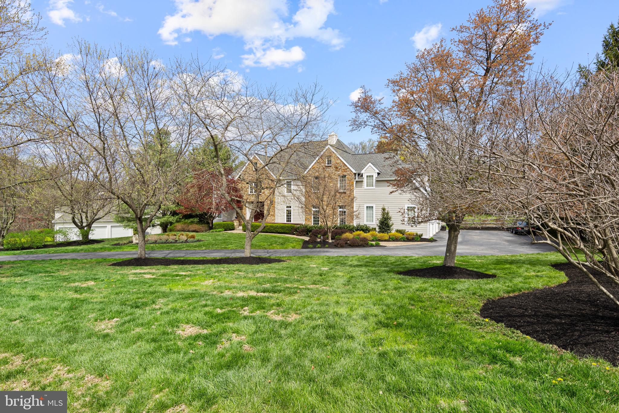 VILLAGE BLACKSHIRE - Residential
