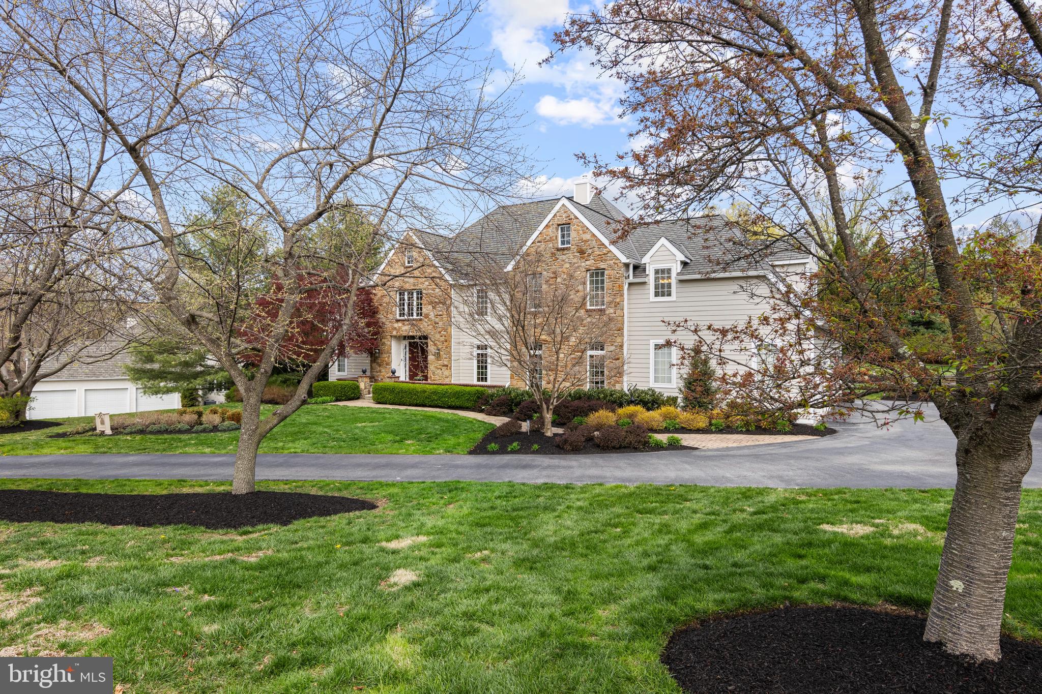 VILLAGE BLACKSHIRE - Residential