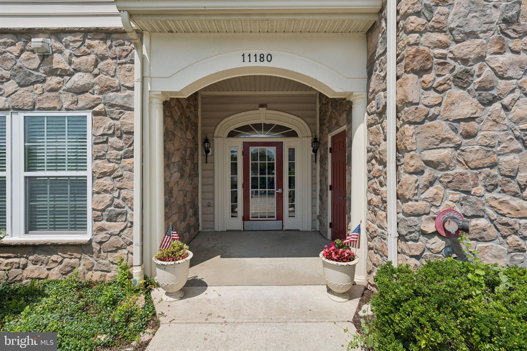 COURTYARDS AT WAVERLY WOODS EAST - Residential