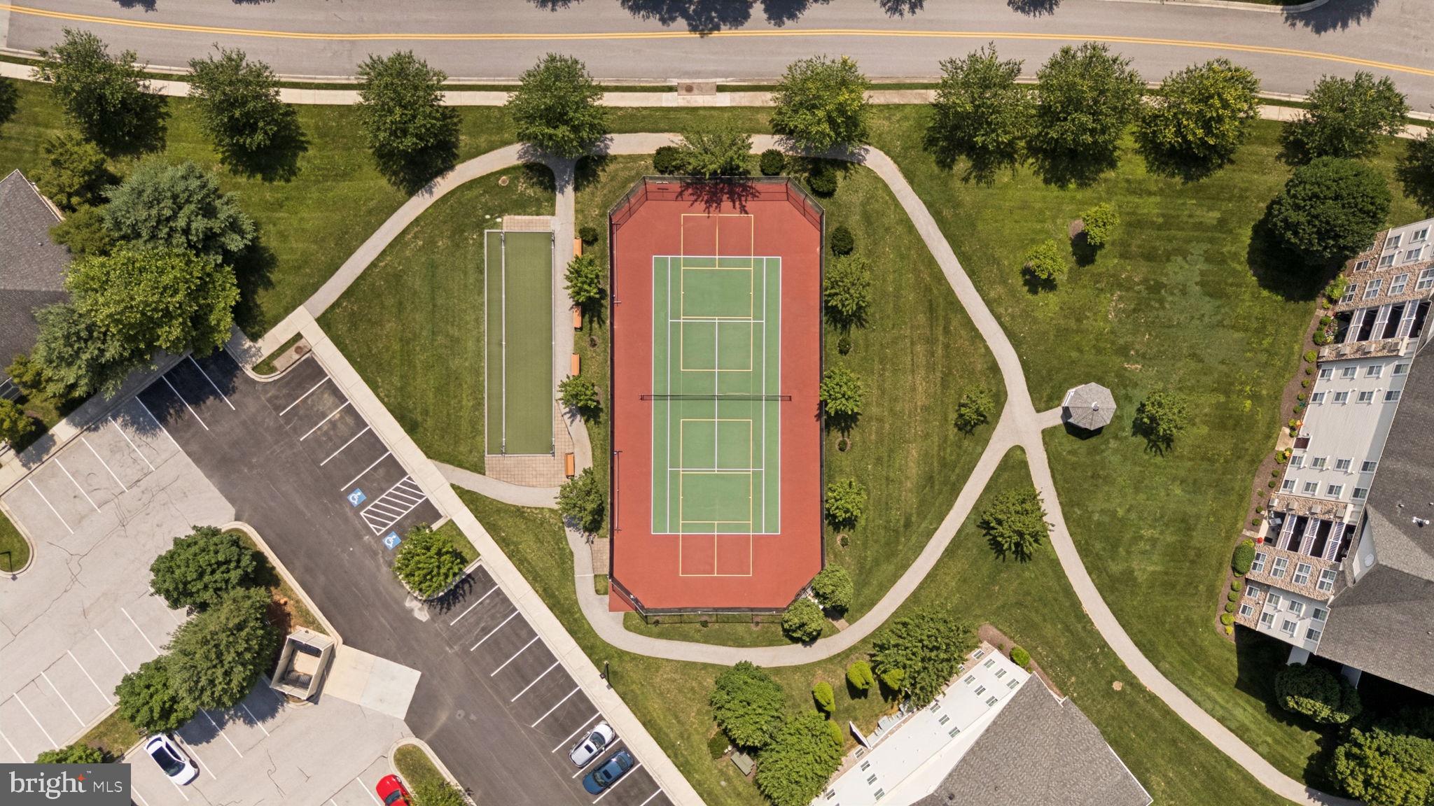 COURTYARDS AT WAVERLY WOODS EAST - Residential