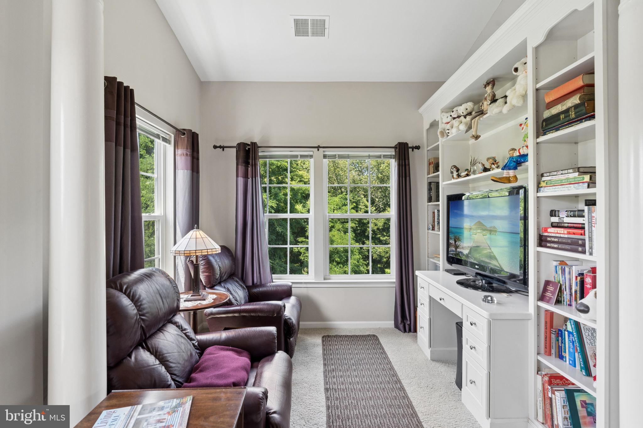 COURTYARDS AT WAVERLY WOODS EAST - Residential