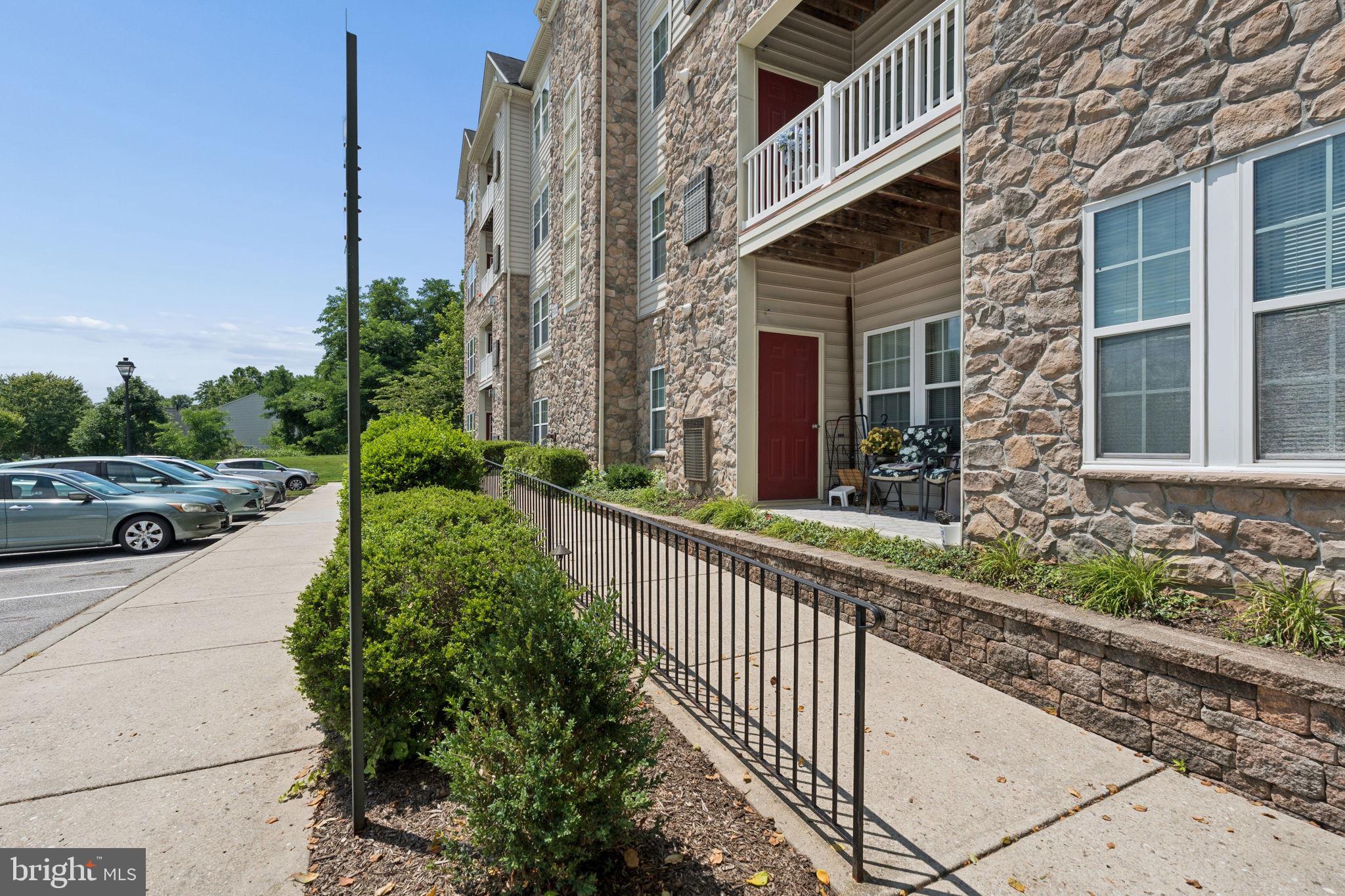 COURTYARDS AT WAVERLY WOODS EAST - Residential