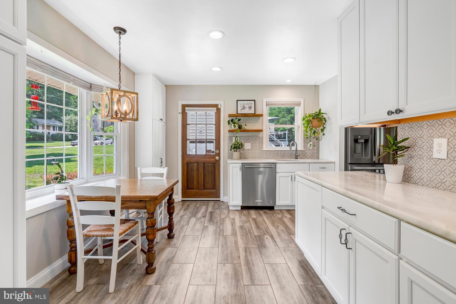 MANOR WOODS - Residential