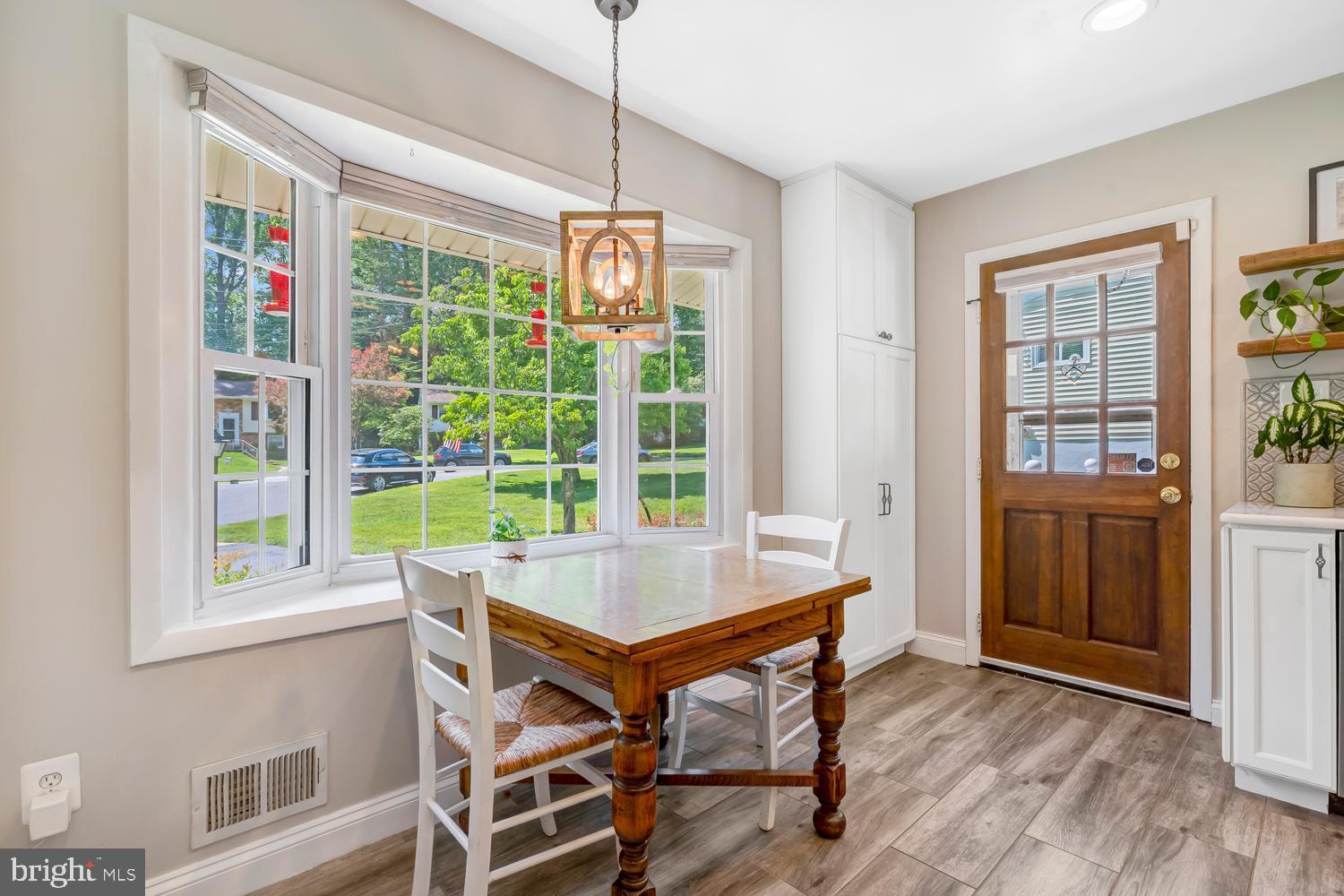 MANOR WOODS - Residential