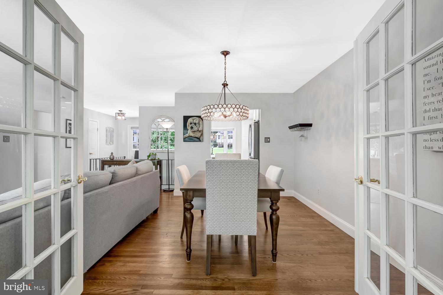 MANOR WOODS - Residential