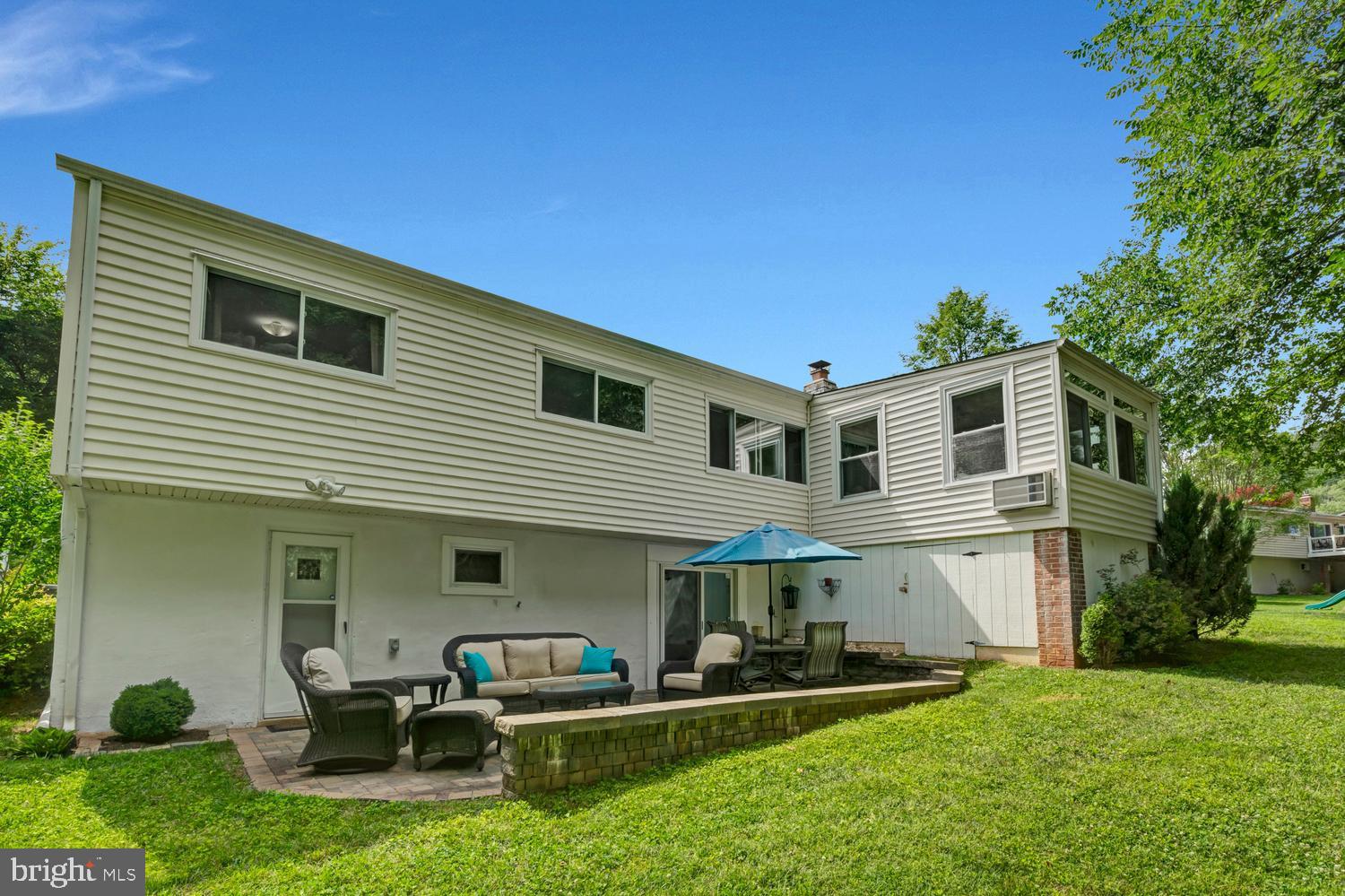 MANOR WOODS - Residential
