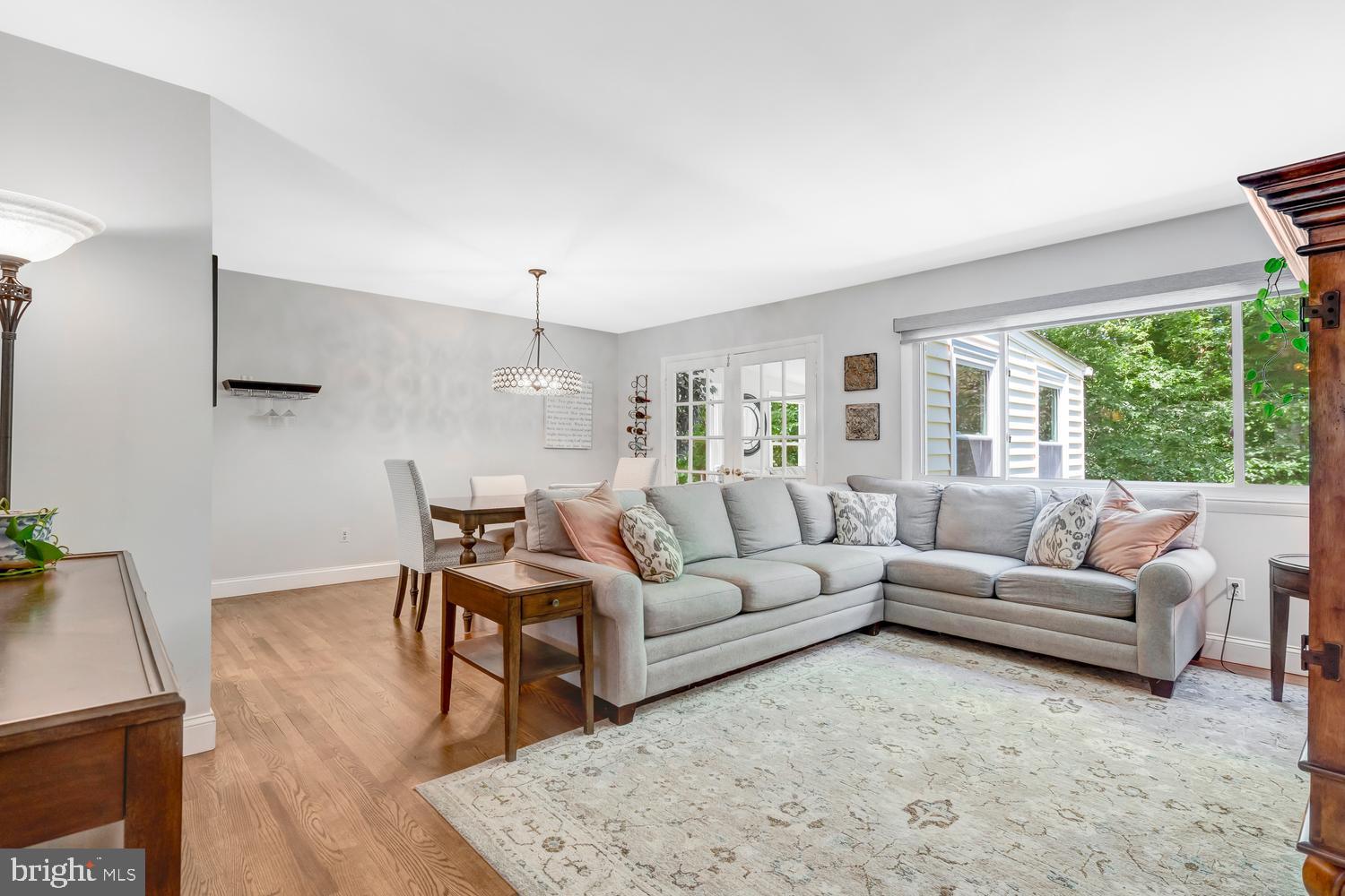 MANOR WOODS - Residential