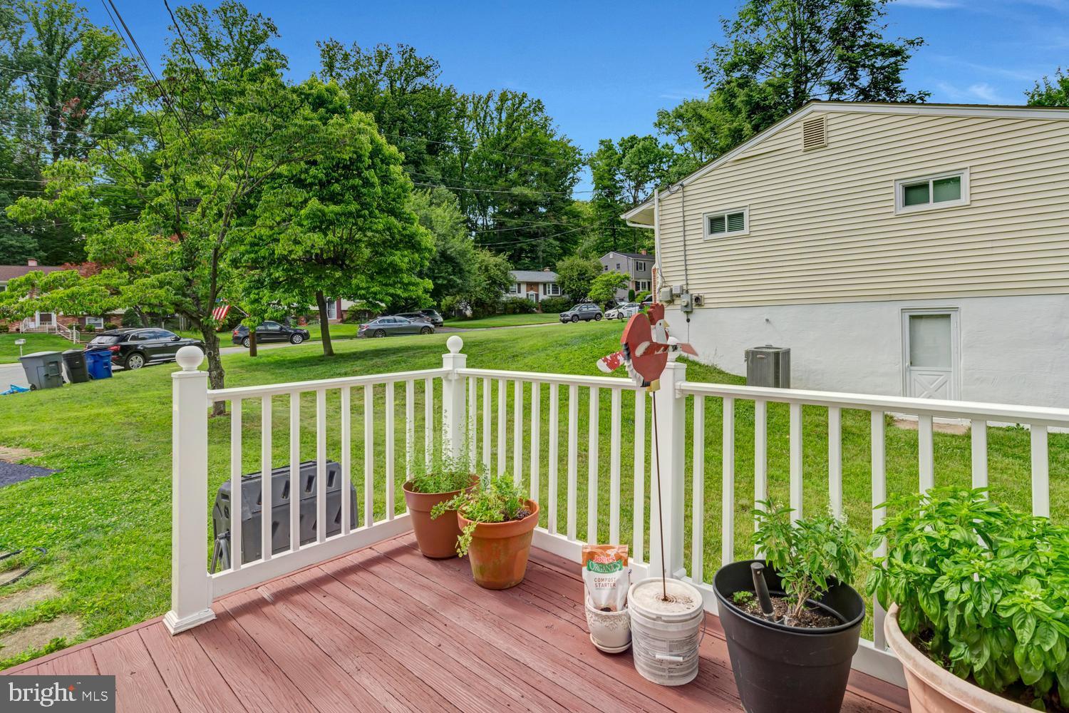 MANOR WOODS - Residential