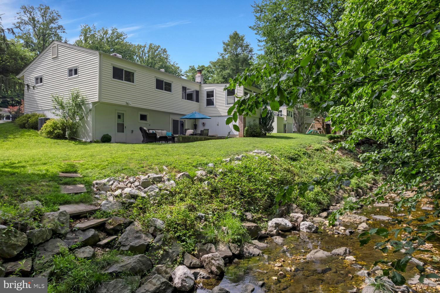 MANOR WOODS - Residential