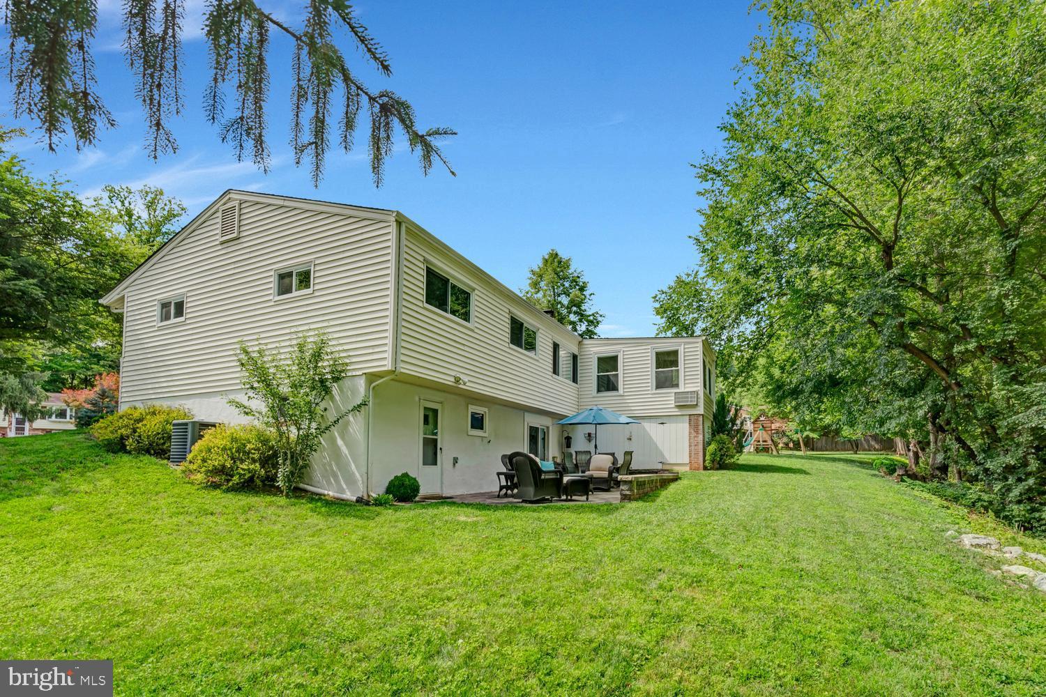 MANOR WOODS - Residential