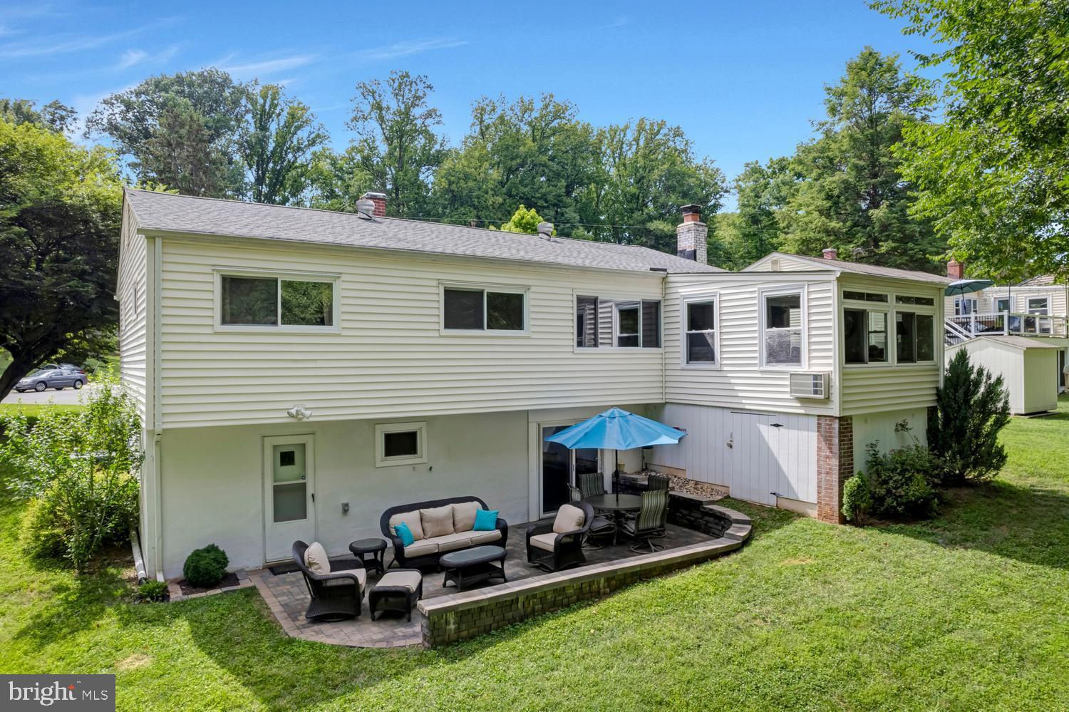 MANOR WOODS - Residential