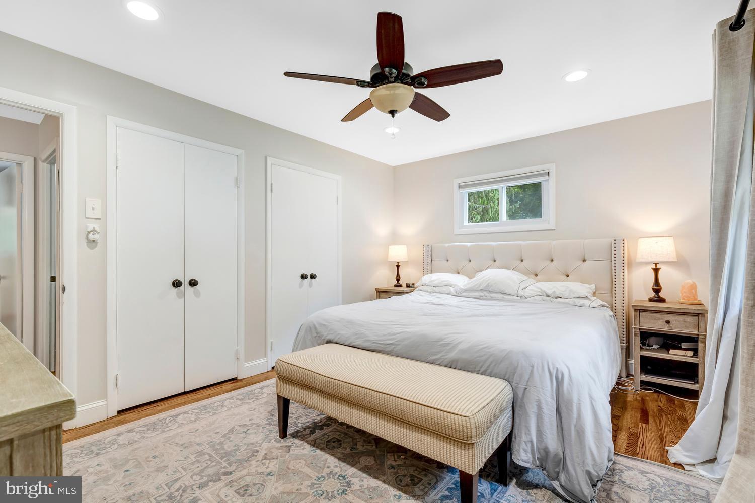 MANOR WOODS - Residential