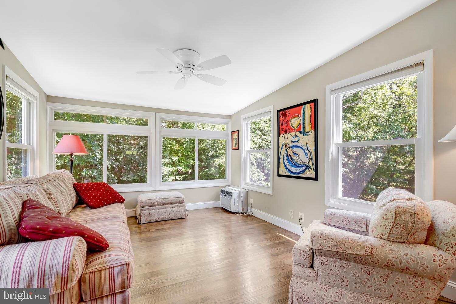 MANOR WOODS - Residential