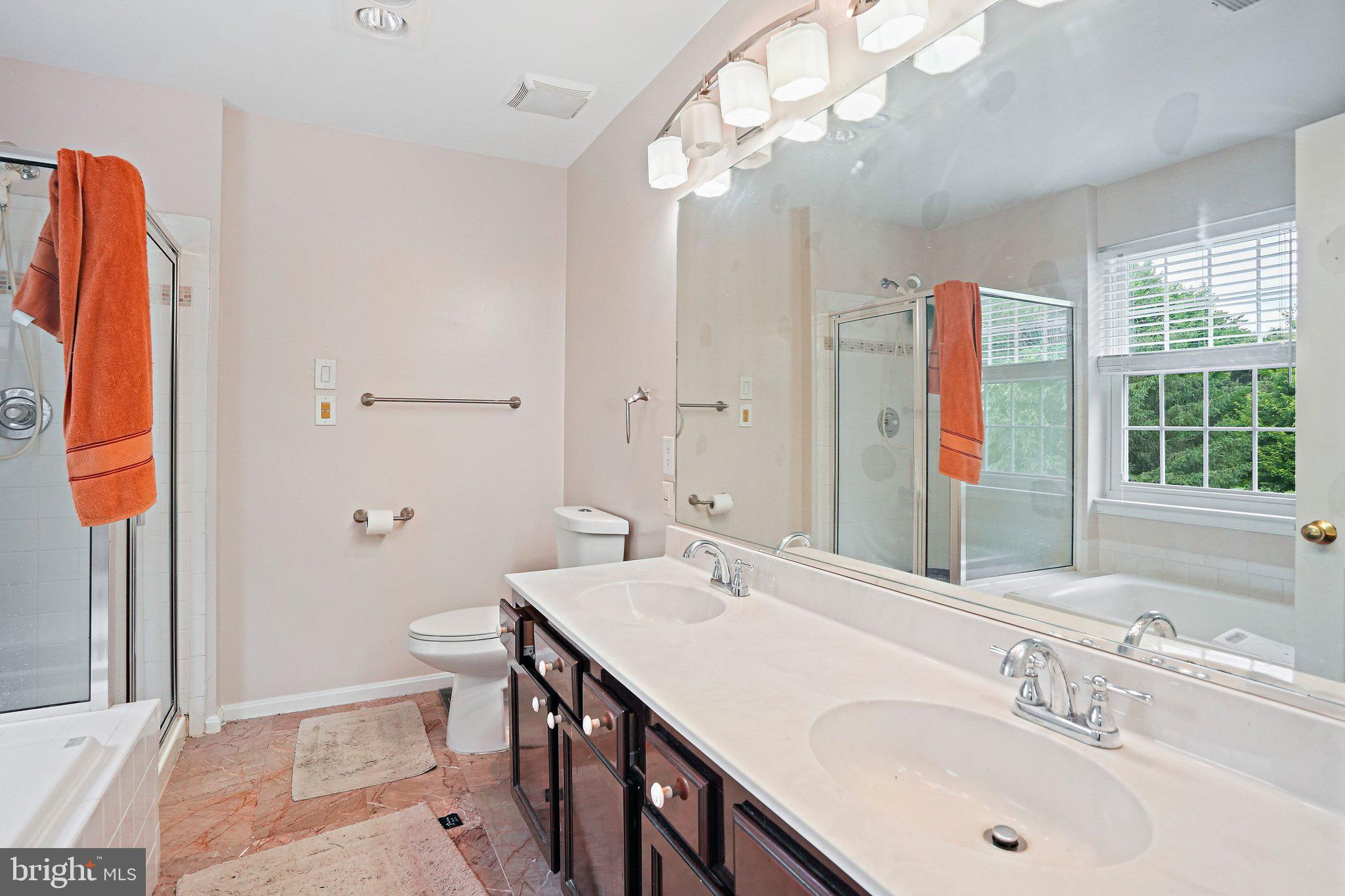 MEADOWGATE - Residential