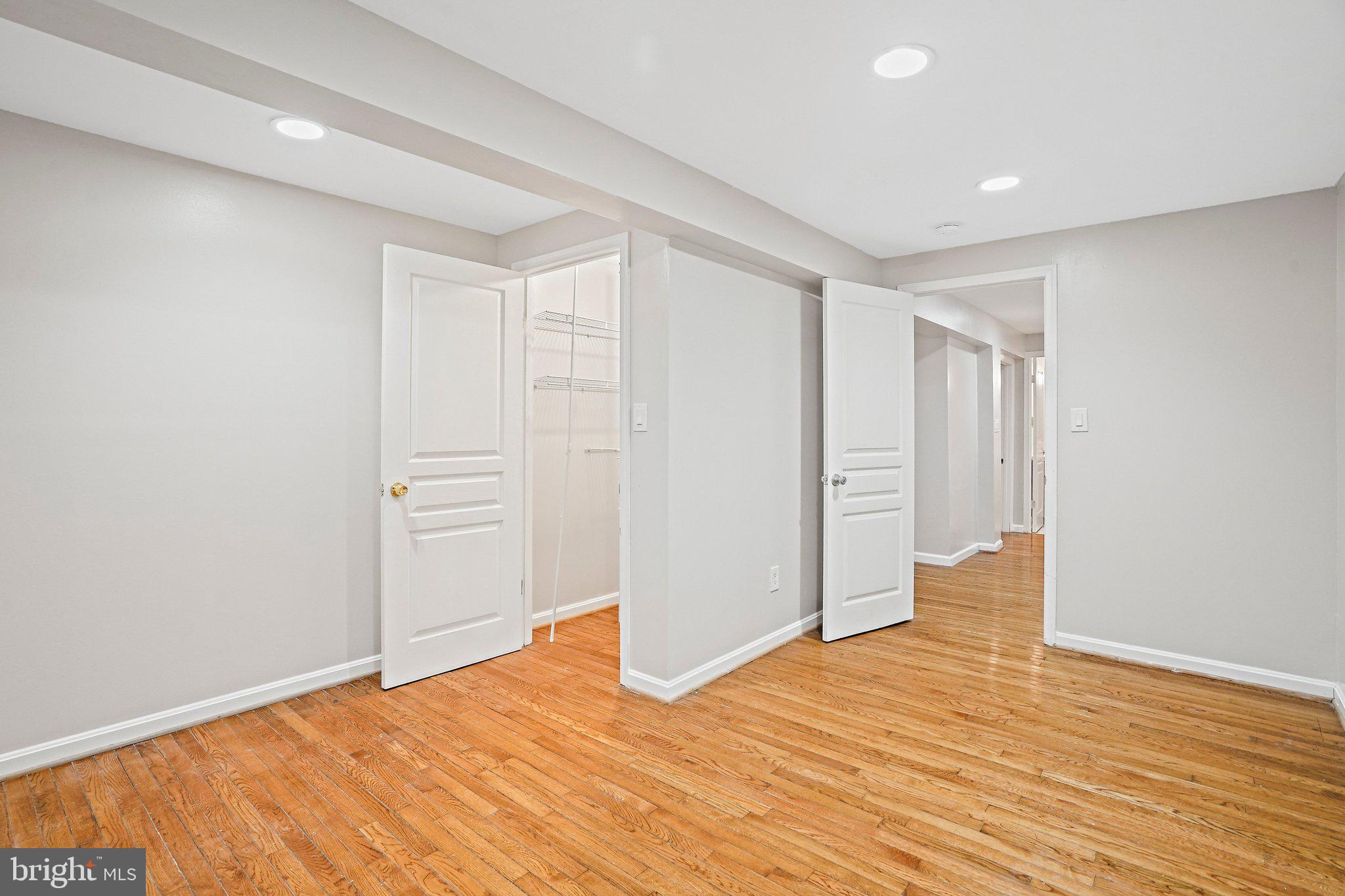 MEADOWGATE - Residential