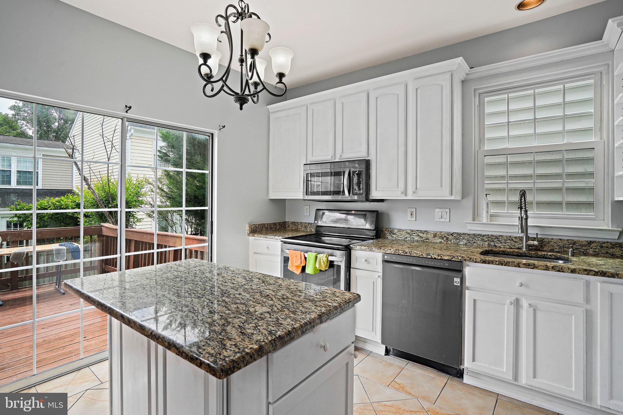MEADOWGATE - Residential
