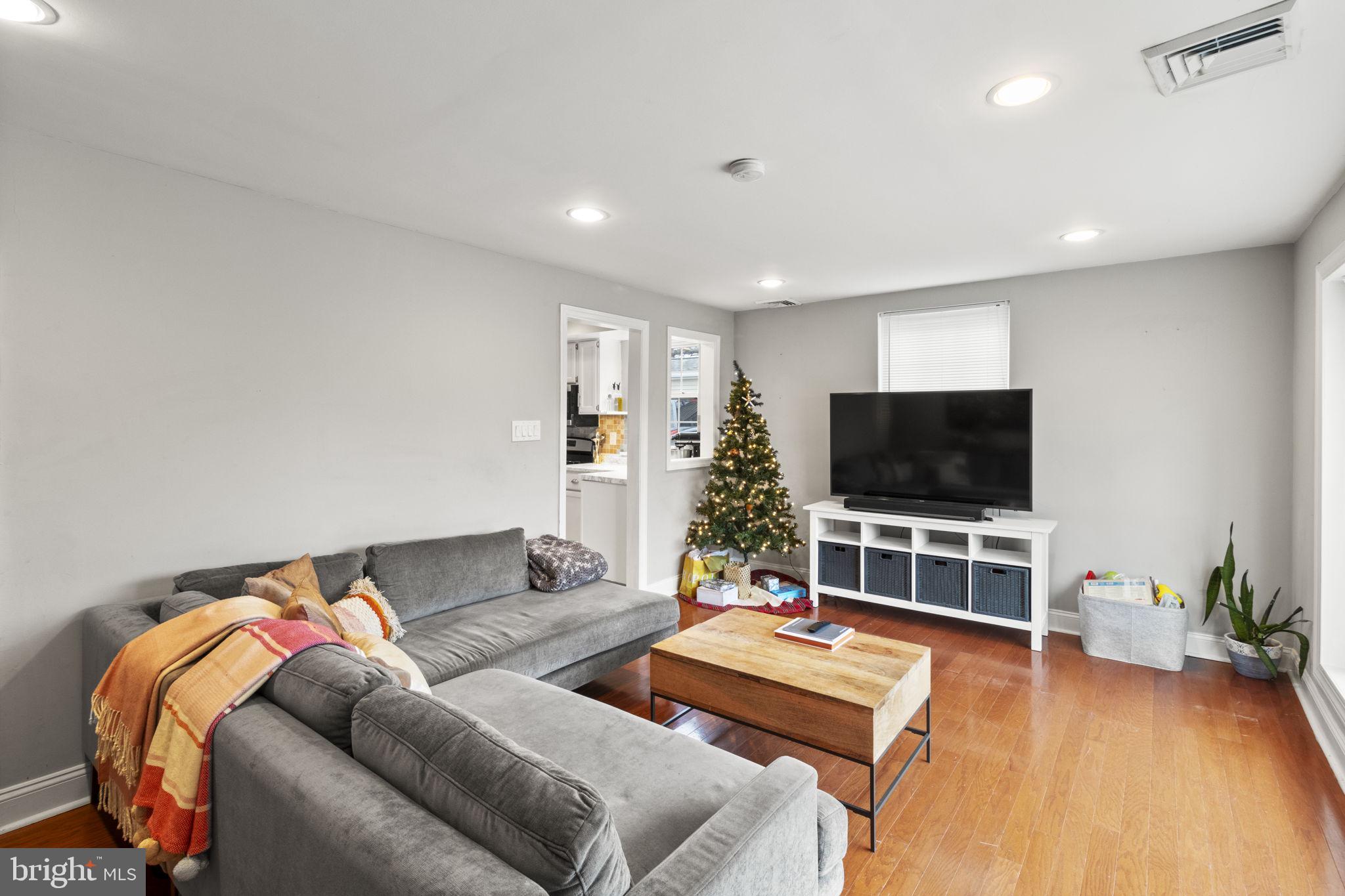 VALLEY FORGE HOMES - Residential