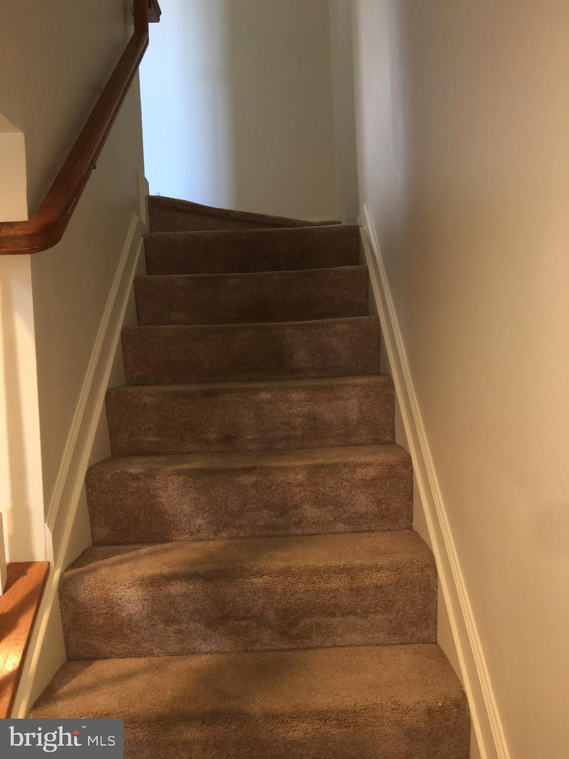 HUPPS RIDGE - Residential Lease