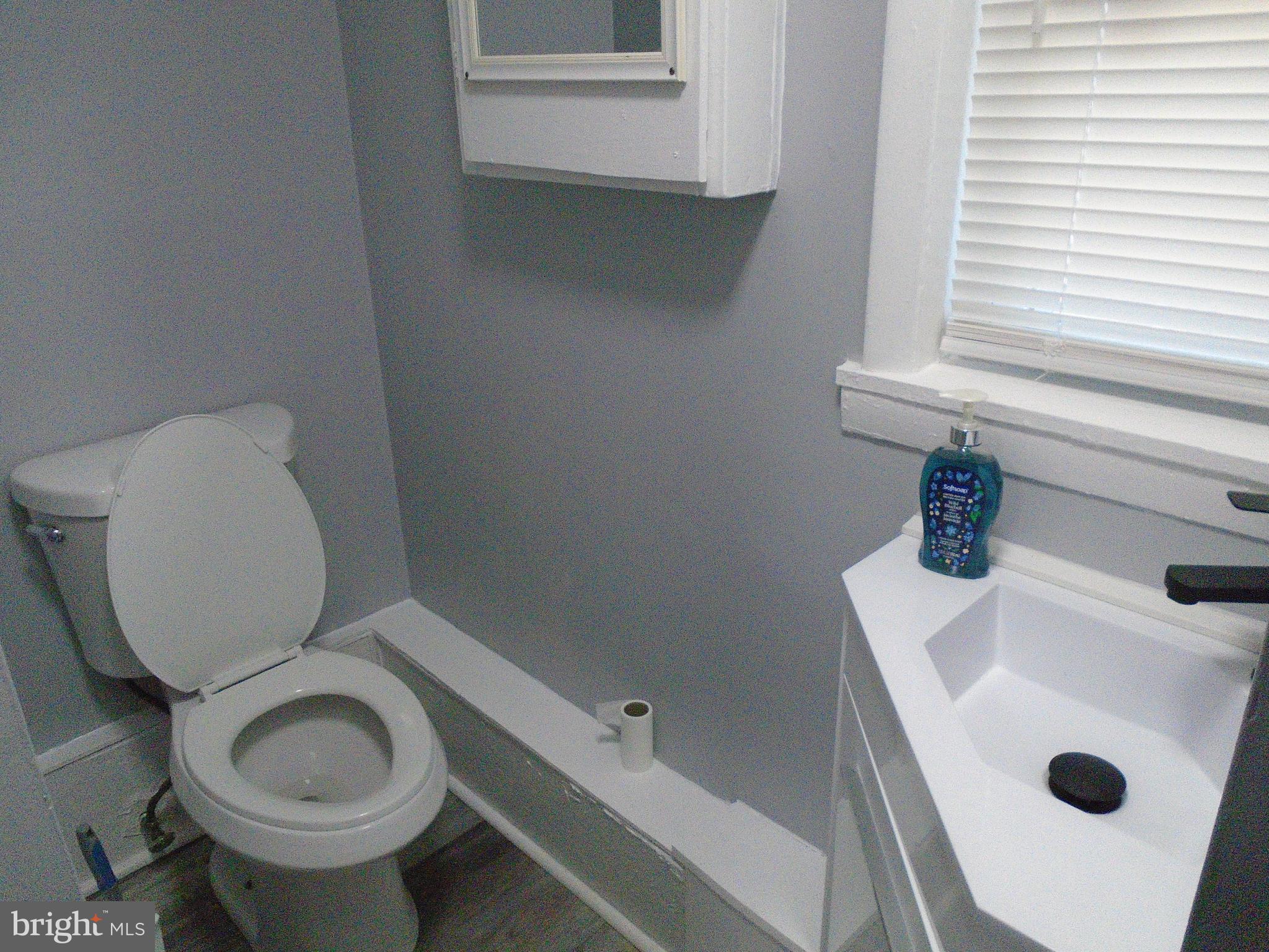 MIDDLE RIVER - Residential Lease