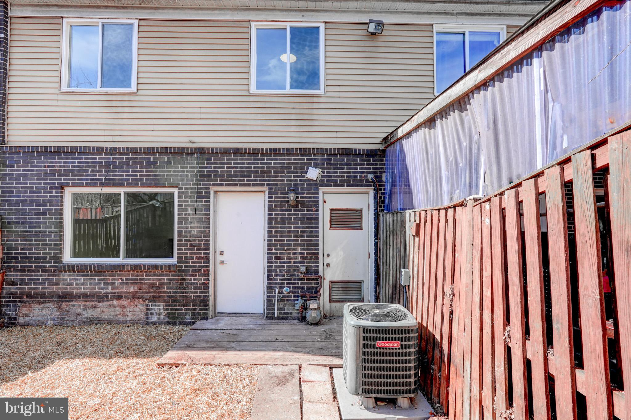 BEL PRE SQUARE - Residential