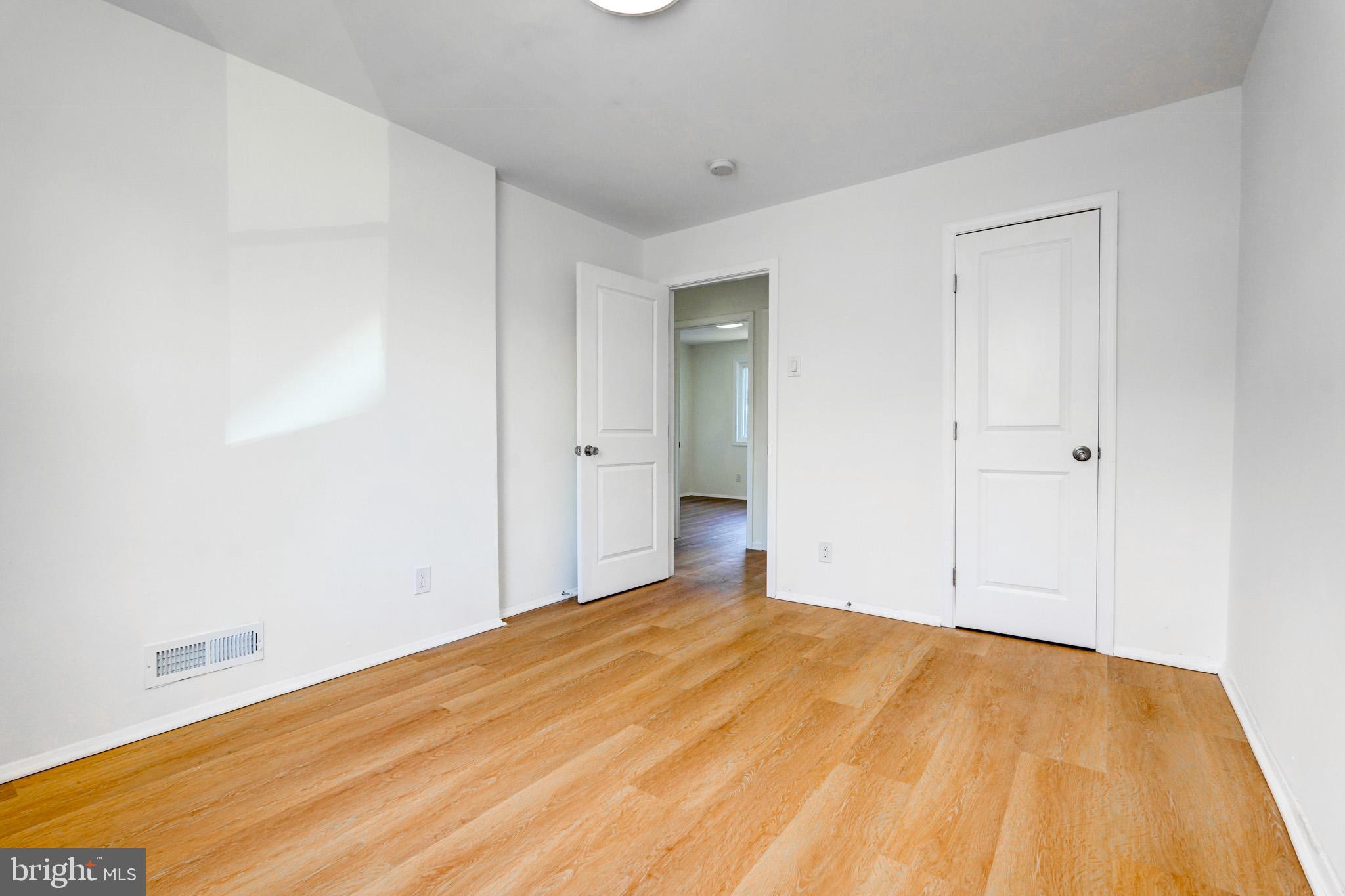 BEL PRE SQUARE - Residential