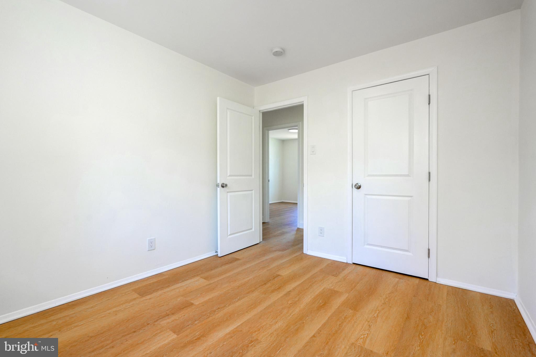 BEL PRE SQUARE - Residential