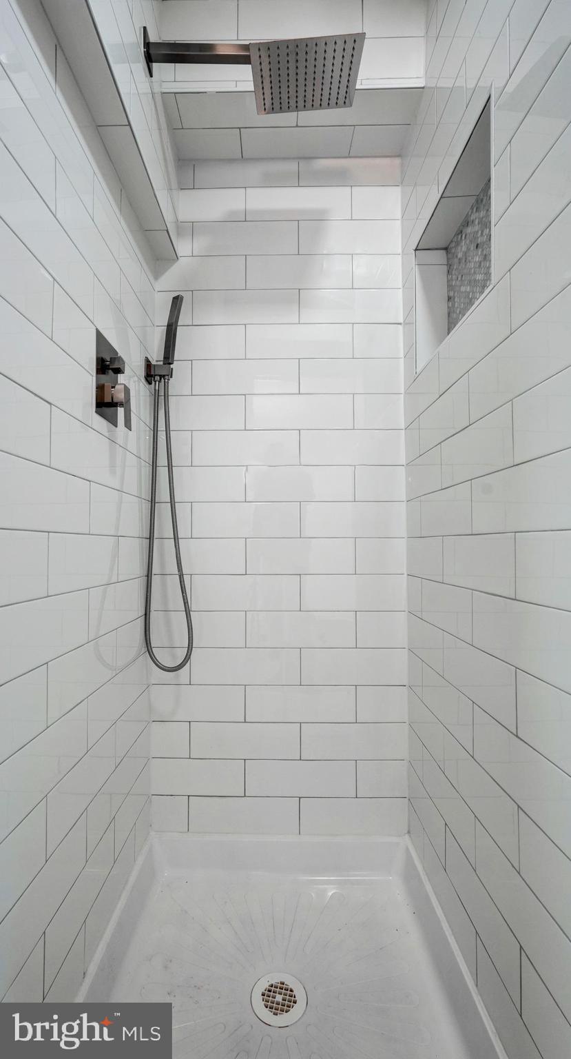 BEL PRE SQUARE - Residential
