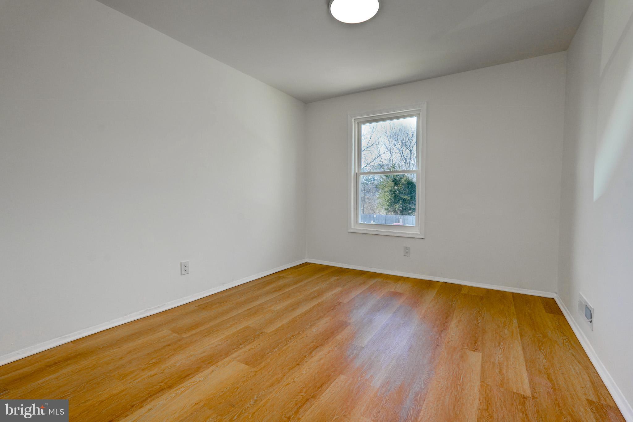 BEL PRE SQUARE - Residential