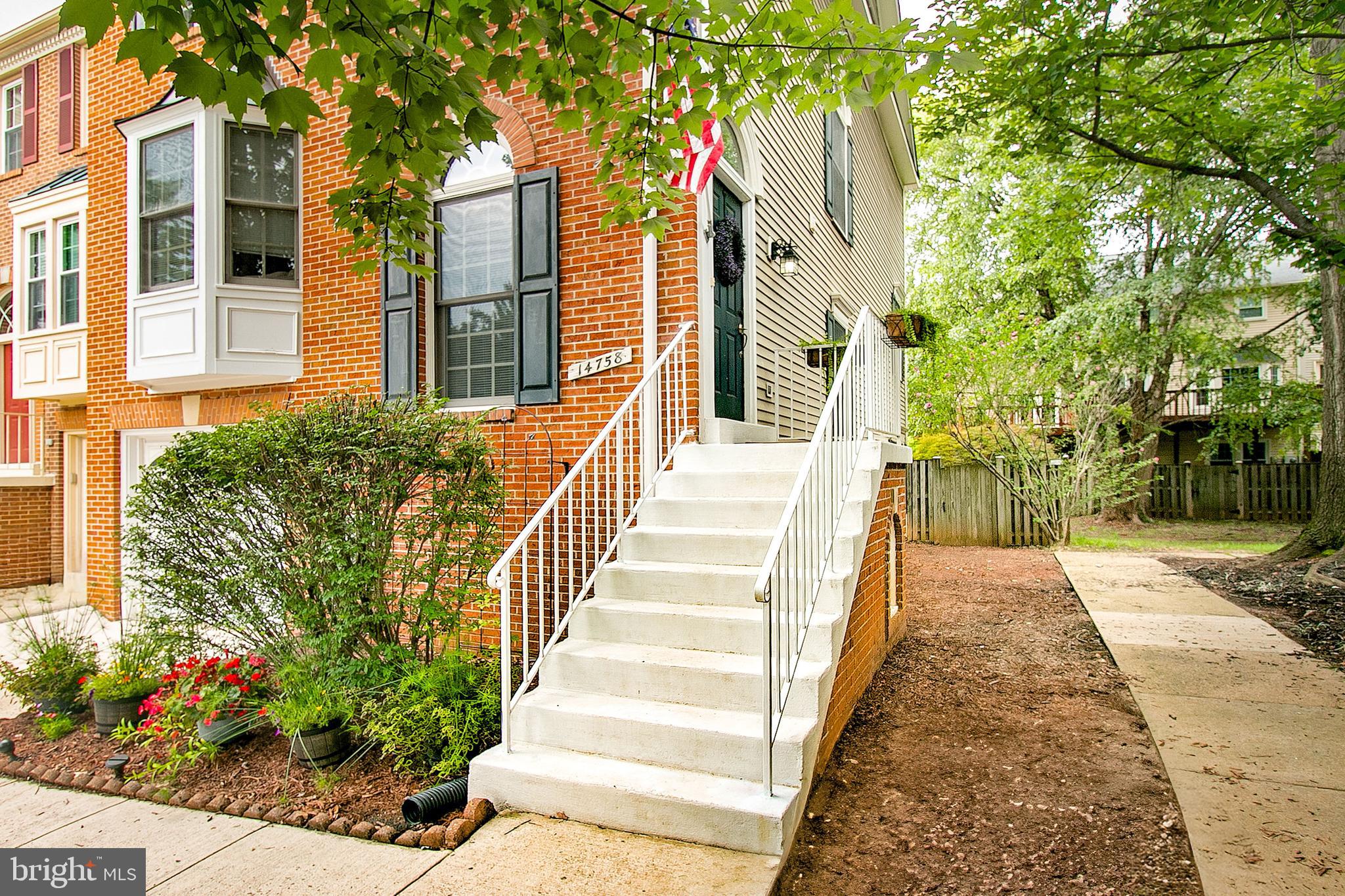 LIFESTYLE AT SULLY STATION - Residential