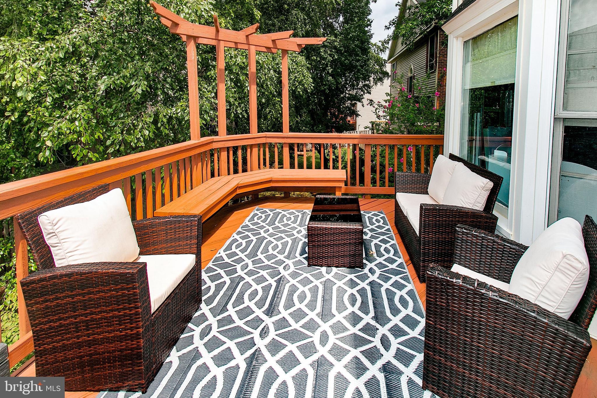 LIFESTYLE AT SULLY STATION - Residential