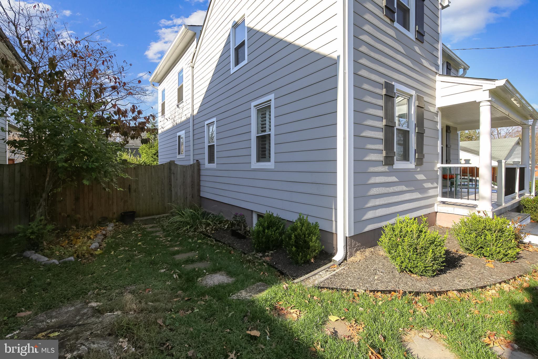 MAPLEWOOD - Residential
