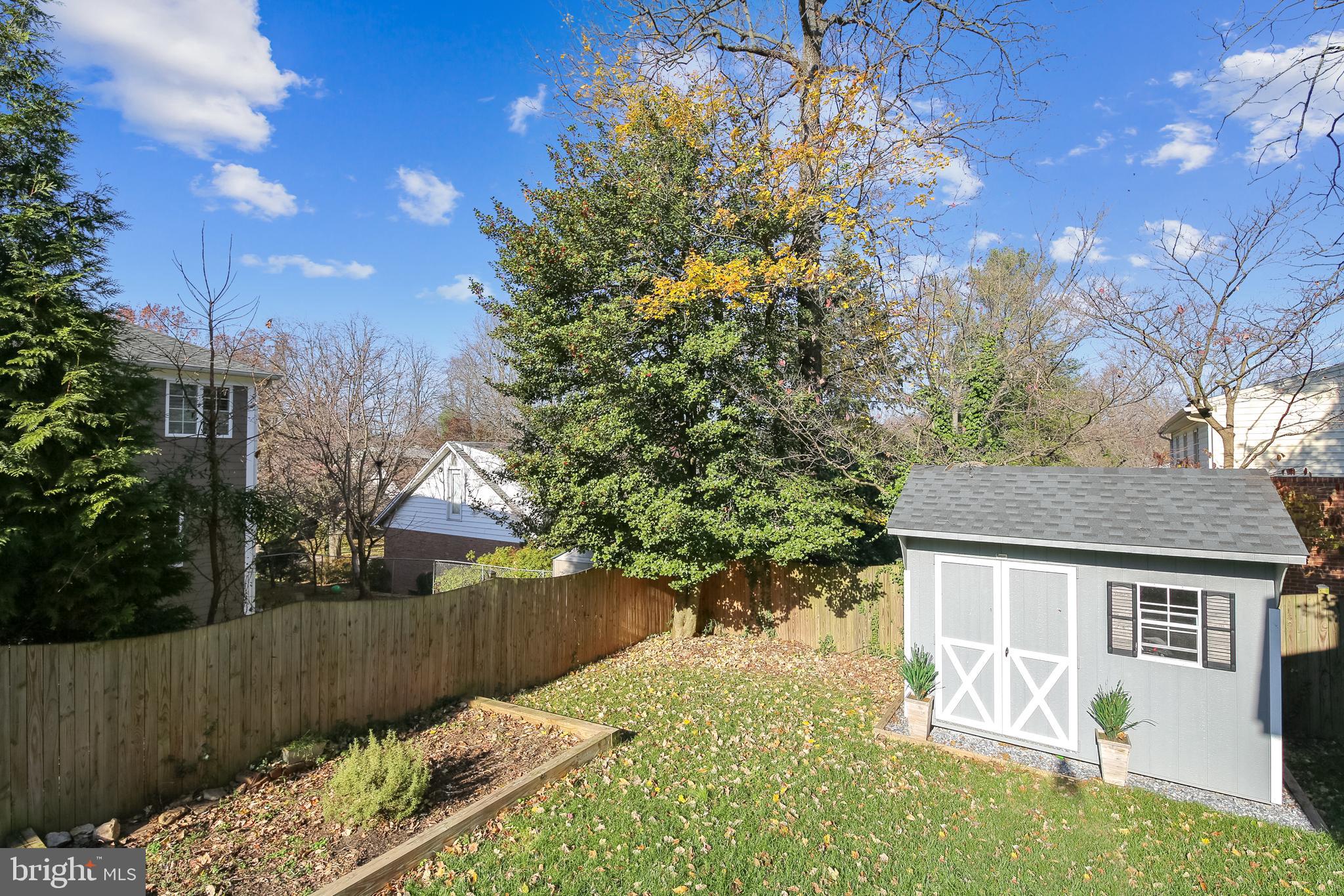 MAPLEWOOD - Residential