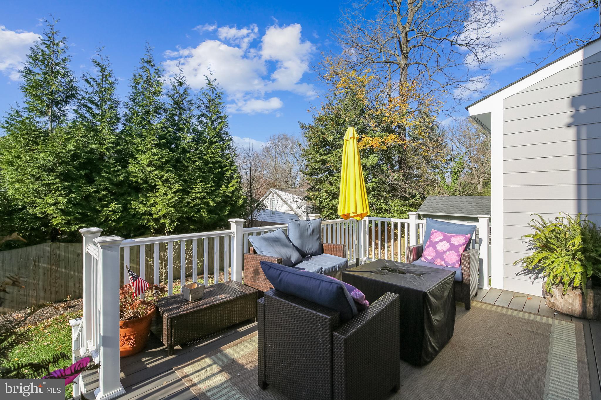 MAPLEWOOD - Residential