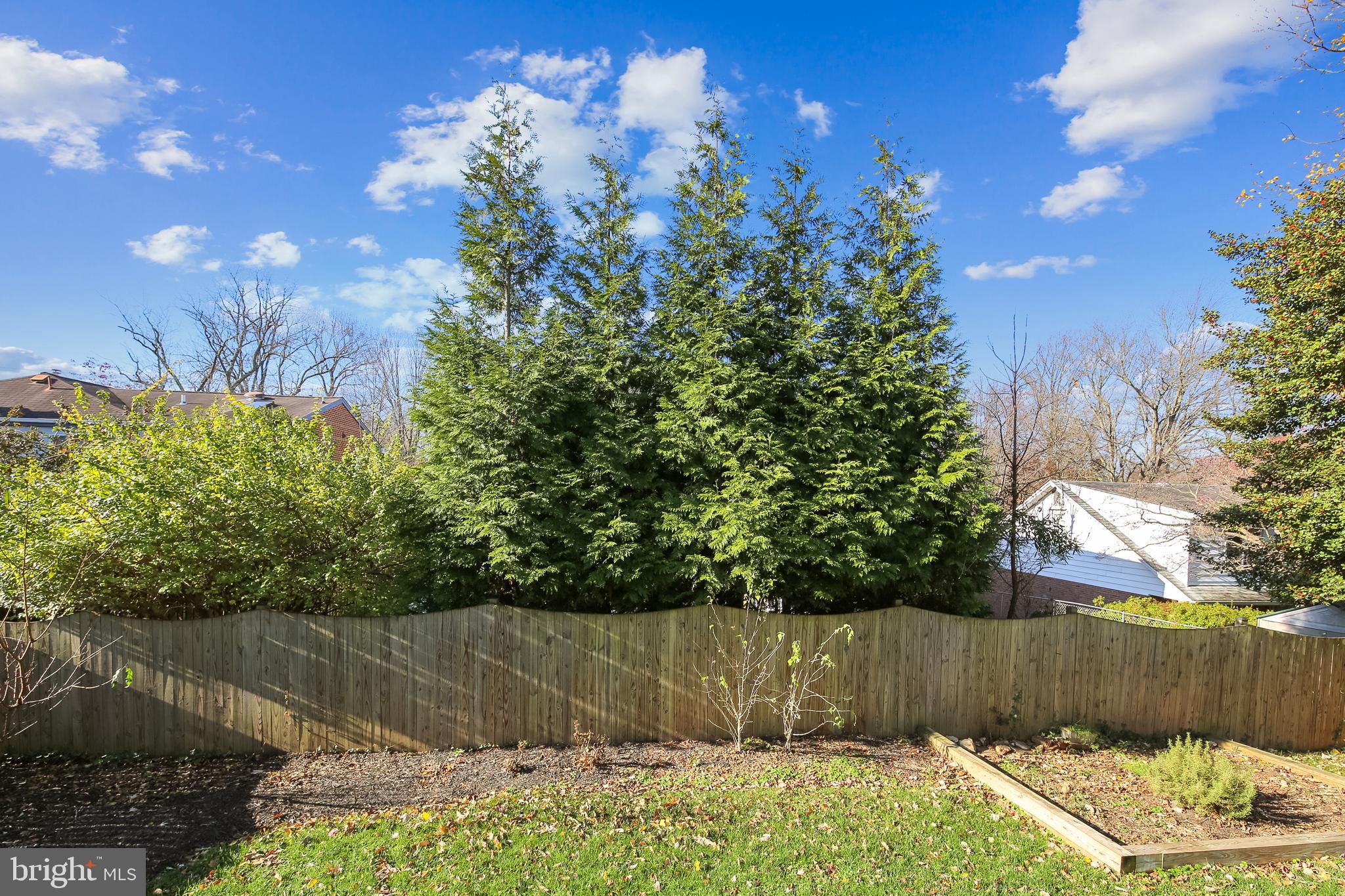 MAPLEWOOD - Residential
