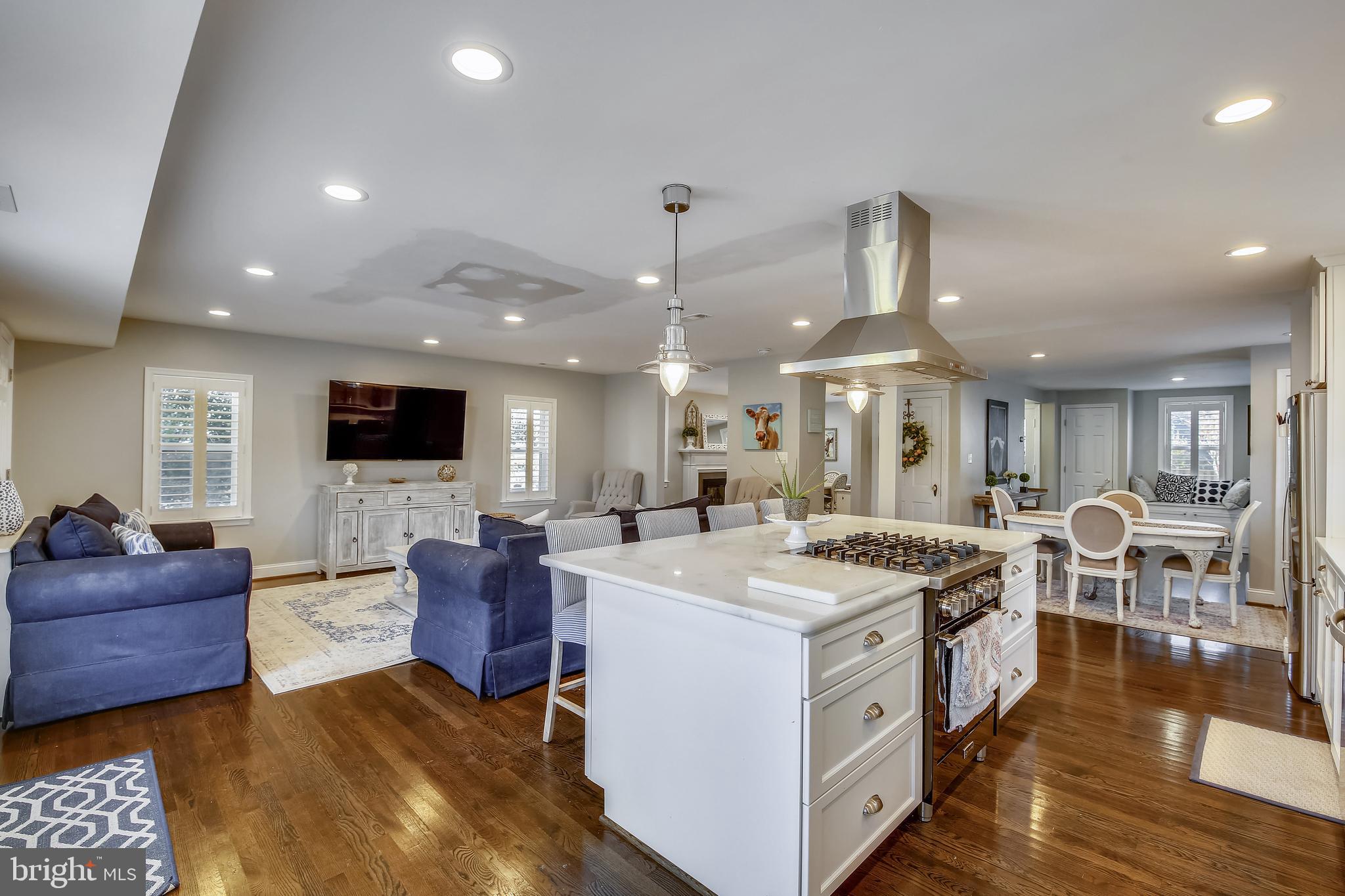 MAPLEWOOD - Residential