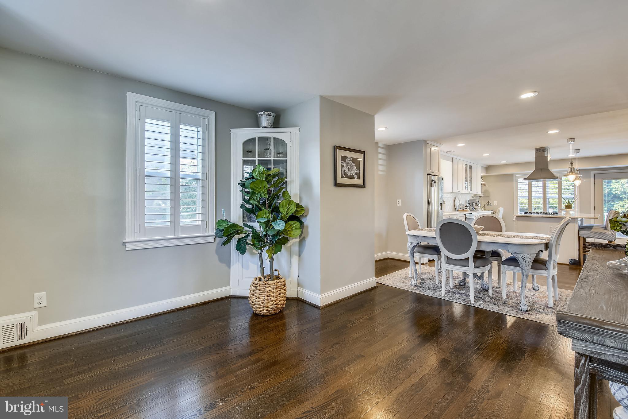 MAPLEWOOD - Residential