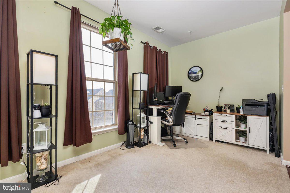 MADISON CRESCENT - Residential