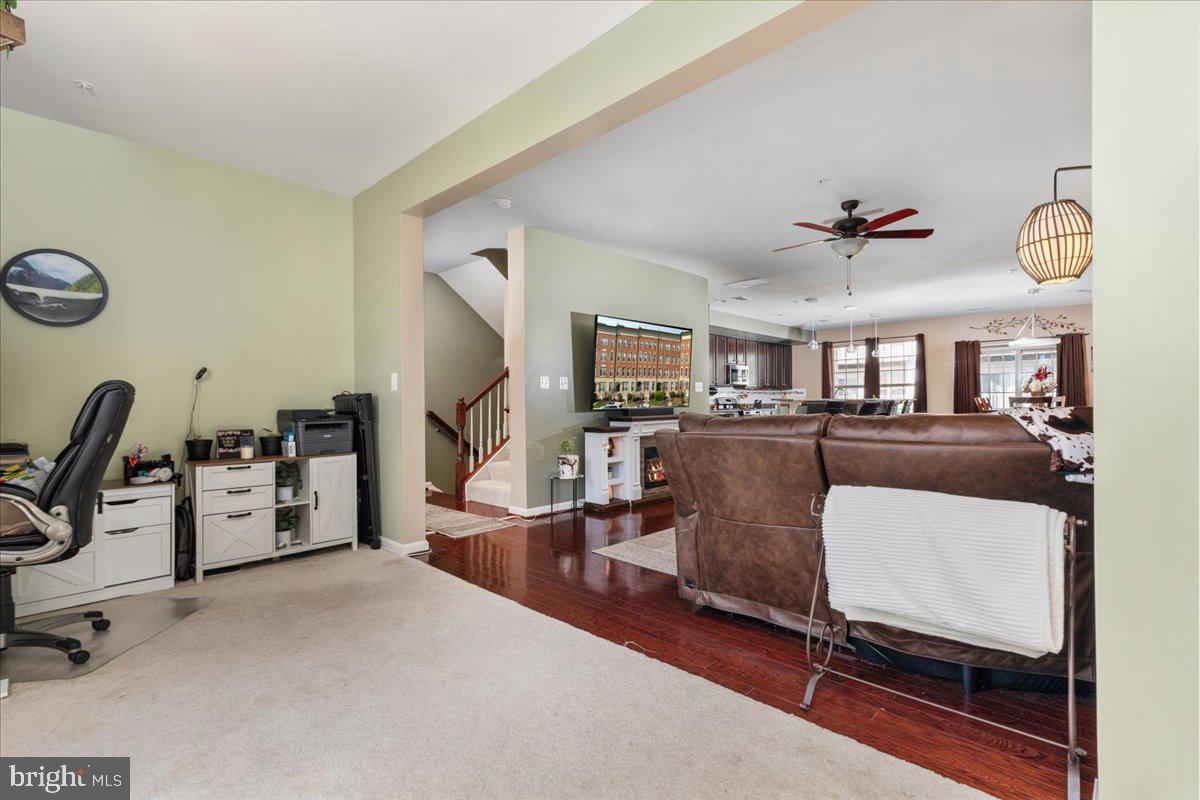 MADISON CRESCENT - Residential