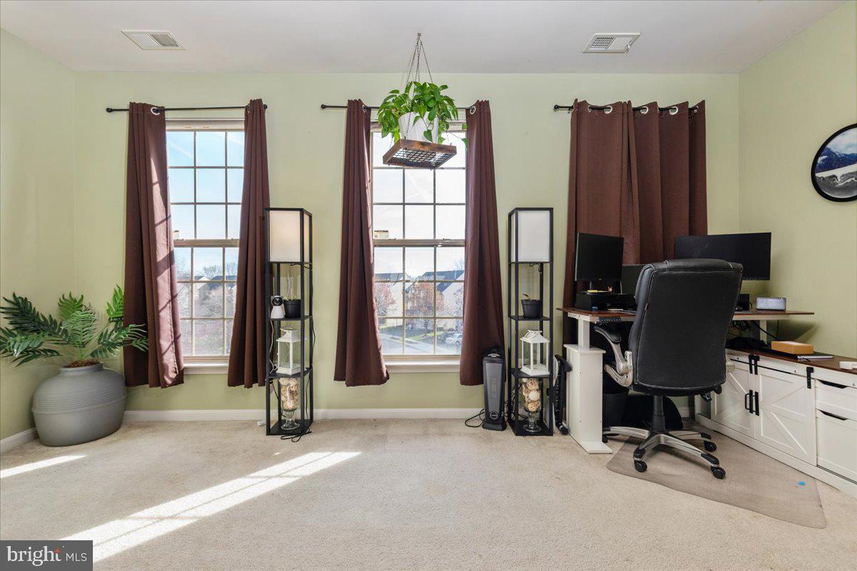MADISON CRESCENT - Residential