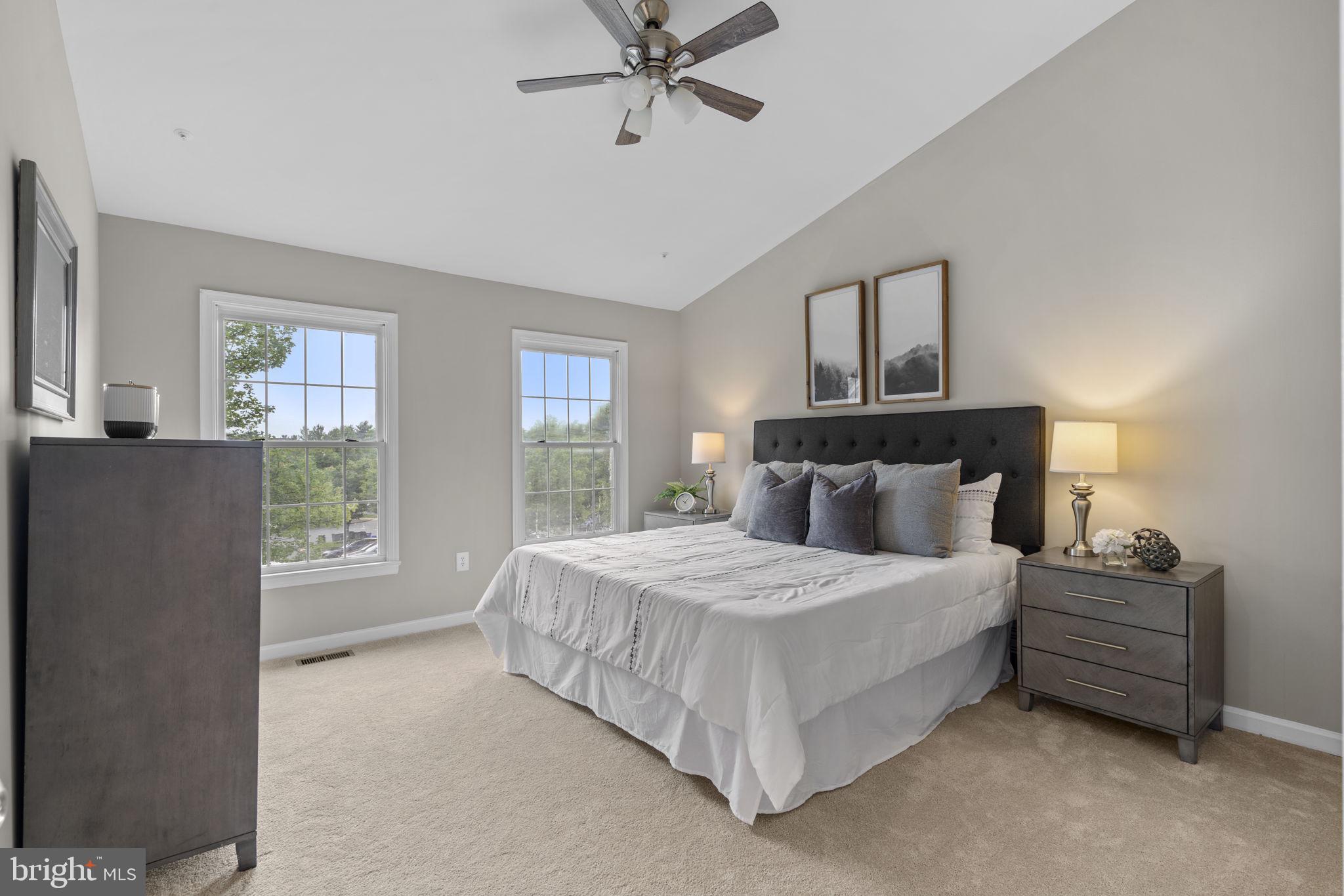 FLOWER HILL - Residential