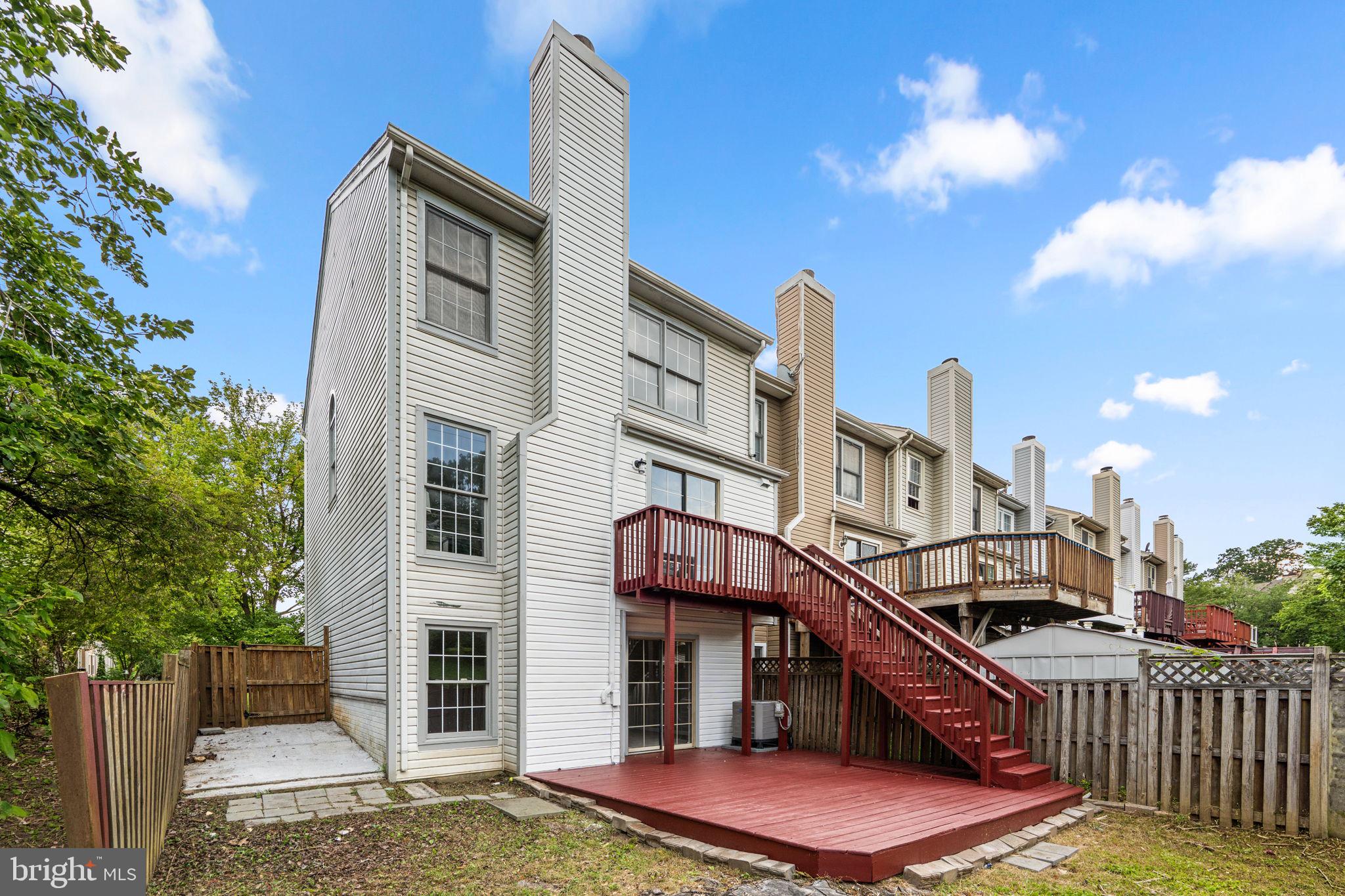 FLOWER HILL - Residential