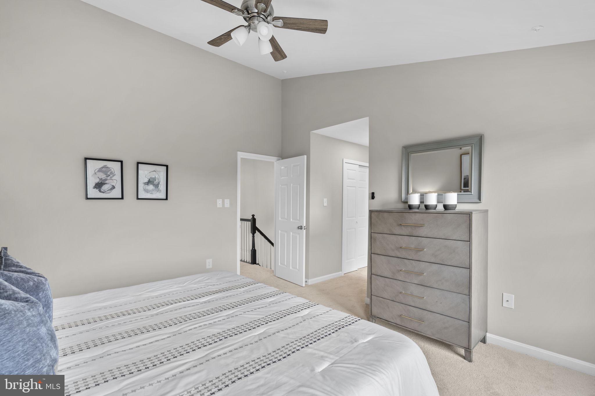 FLOWER HILL - Residential